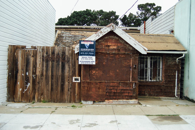File:Abandoned shack San Fransisco.jpg